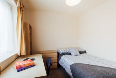 4 bed house, Sharpley Road, City Centre, Loughborough, LE114PW - Image 4