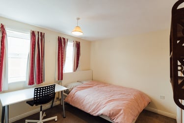 4 bed house, Kingfisher Way, City Centre, Loughborough, LE113NF - Image 13