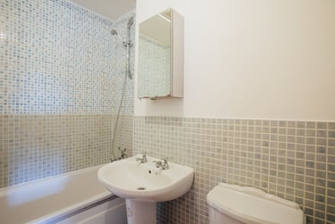 4 bed house, Goldfinch Close, City Centre, Loughborough, LE113HG - Image 8