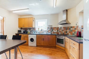 4 bed house, Sharpley Road, City Centre, Loughborough, LE114PW - Image 3