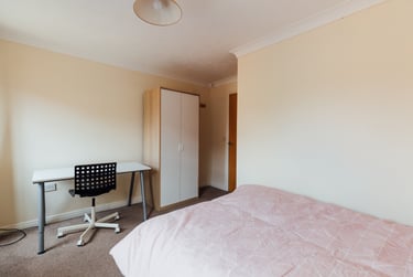 4 bed house, Kingfisher Way, City Centre, Loughborough, LE113NF - Image 3