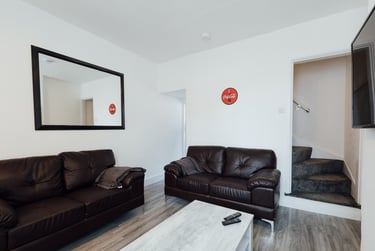4 bed house, Paget Street, City Centre, Loughborough, LE115DT - Image 2