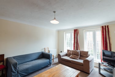 4 bed house, Kingfisher Way, City Centre, Loughborough, LE113NF - Image 2