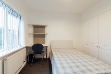 5 bed house, Goods Yard Close, City Centre, Loughborough, LE115EB - Image 5