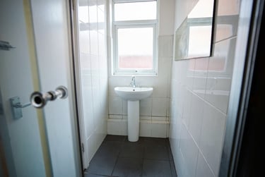 4 bed house, Derby Road, City Centre, Loughborough, LE115AE - Image 10