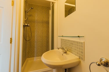 4 bed house, Goods Yard Close, City Centre, Loughborough, LE115EB - Image 11