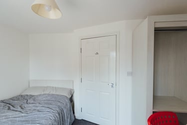 5 bed house, Goods Yard Close, City Centre, Loughborough, LE115EB - Image 7