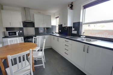 4 bed house, Whinney Hill (L), Whinney Hill, Durham, DH13BD - Image 2