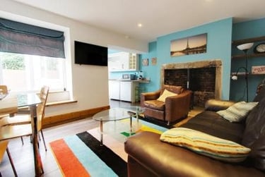 4 bed house, Gilesgate (L), Gilesgate, Durham, DH11HY - Image 2