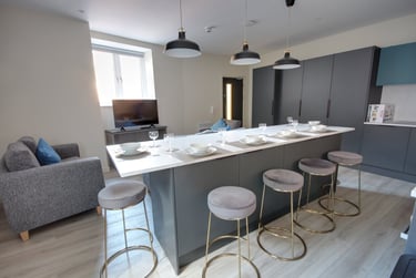 6 bed house, Silver Street, City Centre, Durham, DH13RB - Image 1