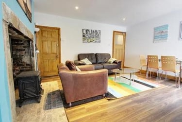 4 bed house, Gilesgate (L), Gilesgate, Durham, DH11HY - Image 1