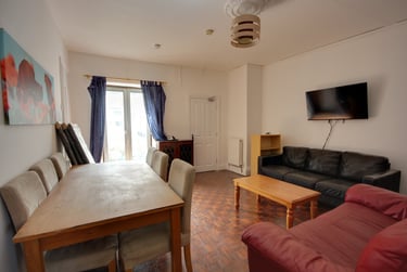 3 bed house, Sherburn Road, Gilesgate, Durham, DH12JR - Image 2