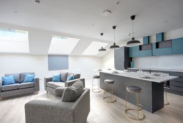6 bed house, Silver Street, City Centre, Durham, DH13RB - Image 1