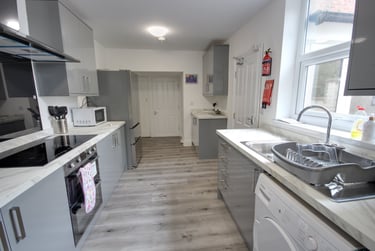 5 bed house, Beechcrest, Nevilles Cross, Durham, DH14QF - Image 3