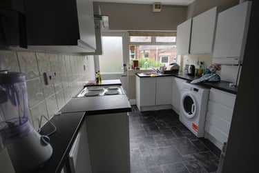 4 bed house, Wanless Terrace (L), Claypath, Durham, DH11RU - Image 4