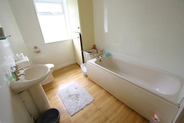 4 bed house, Cross View Terrace, Nevilles Cross, Durham, DH14JY - Image 8