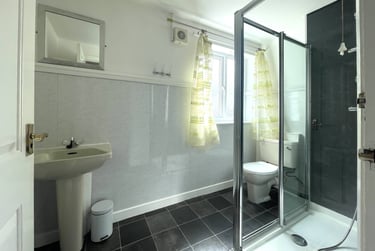 4 bed house, Neville Terrace, Western Hill, Durham, DH14AH - Image 5