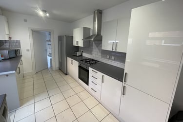 5 bed house, Storer Road, City Centre, Loughborough, LE115EH - Image 3