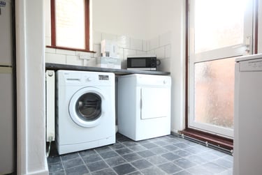 4 bed house, Wakenshaw Road, Gilesgate, Durham, DH11EW - Image 6