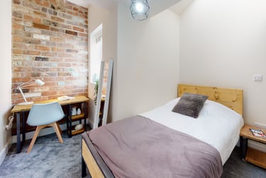 5 bed house, Carlyle Road, City Centre, Birmingham, B169BH - Image 1