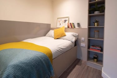 1 Bed Apartment at Redvers Tower, Union Street, City Centre, Sheffield, S12FU - Image 1