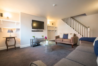 5 bed house, Brudenell View, Hyde Park, Leeds, LS61HG - Image 1