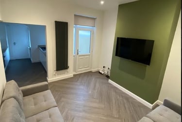 4 bed house, Marshall Street, Newland, Hull, HU53DA - Image 2