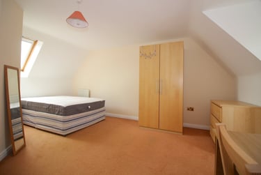 6 bed house, Goldfinch Close, City Centre, Loughborough, LE113HG - Image 5
