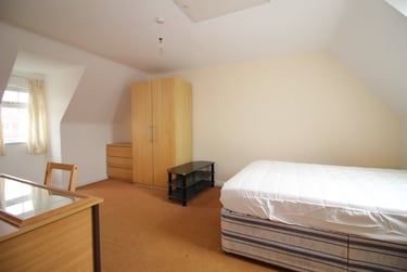 6 bed house, Goldfinch Close, City Centre, Loughborough, LE113HG - Image 6