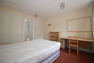 6 bed house, Goldfinch Close, City Centre, Loughborough, LE113HG - Image 4