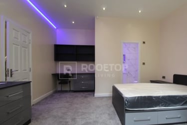 4 bed house, Regent Park Avenue, Rampart Road, Leeds, LS62AU - Image 4