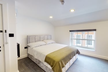 1 bed house, Bridlesmith Gate, City Centre, Nottingham, NG12GN - Image 1