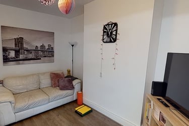 4 bed house, Oaklands Avenue, City Centre, Loughborough, LE113JF - Image 2