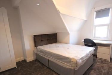 6 bed house, Manor Drive, Hyde Park, Leeds, LS61DE - Image 3