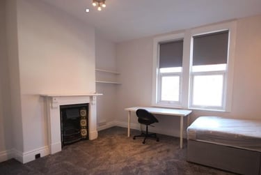 6 bed house, Manor Drive, Hyde Park, Leeds, LS61DE - Image 4