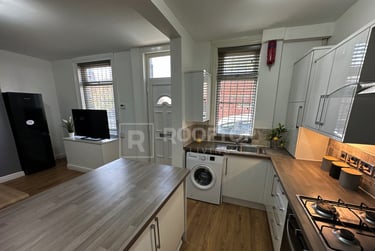 4 bed house, Quarry Street, Rampart Road, Leeds, LS62JU - Image 4