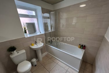 4 bed house, Woodhouse Lane, Woodhouse, Leeds, LS29DX - Image 7