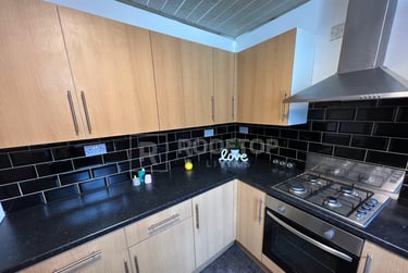 4 bed house, Woodhouse Lane, Woodhouse, Leeds, LS29DX - Image 12