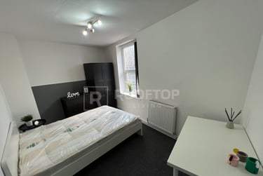 4 bed house, Woodhouse Lane, Woodhouse, Leeds, LS29DX - Image 3