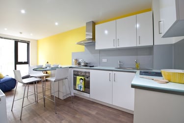 Premier 3 Bed at Gateway Apartments, 31 Montgomery St, Marchmont, Edinburgh, EH75BH - Image 2