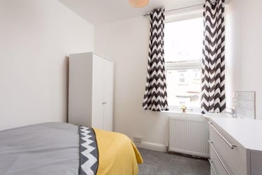 6 bed house, Burchett Grove, Rampart Road, Leeds, LS62JA - Image 3