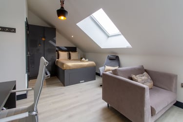 Executive Studio Plus - Image 4