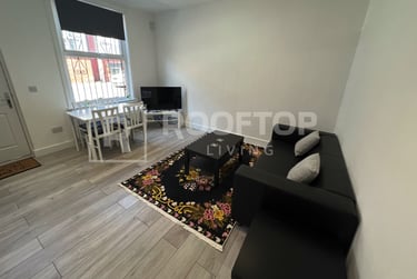 2 bed house, Glossop Street, Rampart Road, Leeds, LS62LE - Image 3