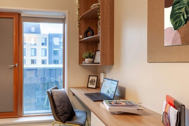 Premium Ensuite at Kendrick Hall, 4 Crown Place, City Centre, Reading, RG15AE - Image 4