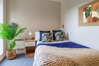 Premium Plus Ensuite at Kendrick Hall, 4 Crown Place, City Centre, Reading, RG15AE - Image 2