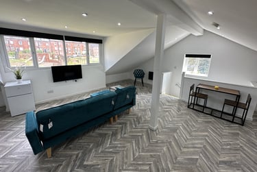 1 bed house, Queens Road, Hyde Park, Leeds, LS61HU - Image 2