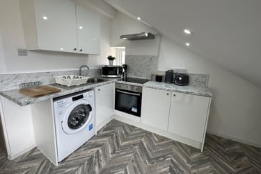 1 bed house, Queens Road, Hyde Park, Leeds, LS61HU - Image 4
