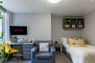 Luxury Studio at Allen Court, 1 Cromwell Range, Fallowfield, Manchester, M146FQ - Image 1