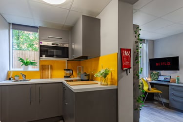Luxury Studio at Allen Court, 1 Cromwell Range, Fallowfield, Manchester, M146FQ - Image 8