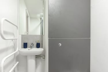 Prestige Studio at Allen Court, 1 Cromwell Range, Fallowfield, Manchester, M146FQ - Image 9